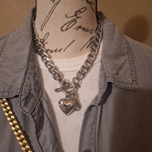 Juicy Couture Y2K Silver Necklace - Picture 2 of 3